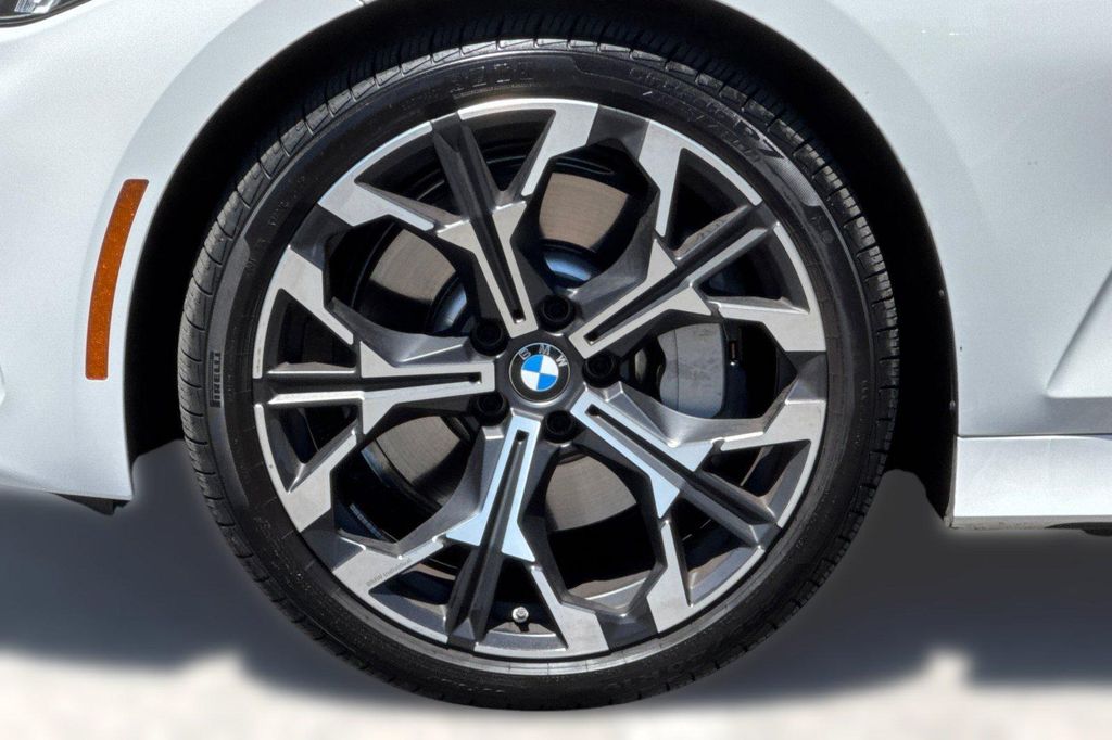 صورة 13 لـ 2026 BMW 330 NA