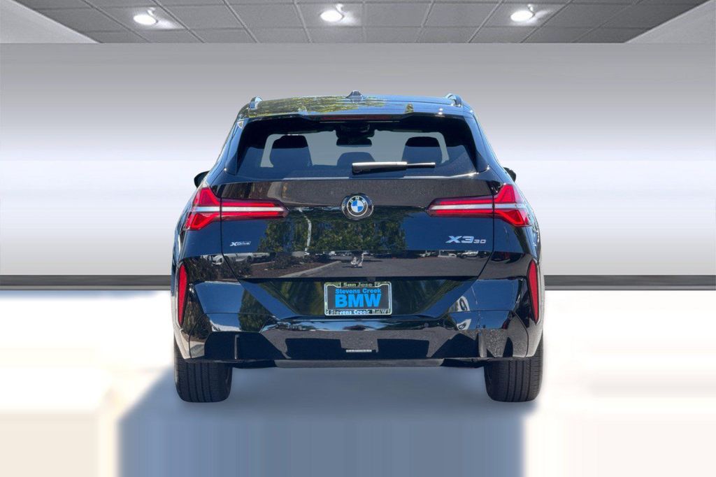 صورة 10 لـ 2026 BMW X3 30 XDRIVE