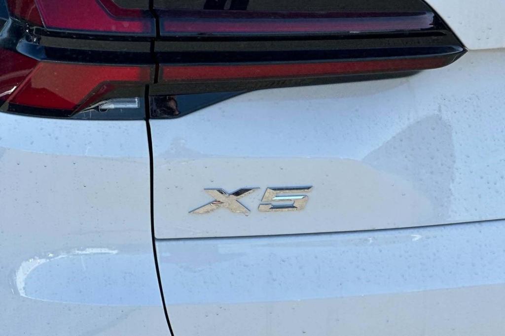 صورة مصغرة 19 لـ 2026 BMW X5 XDRIVE40I