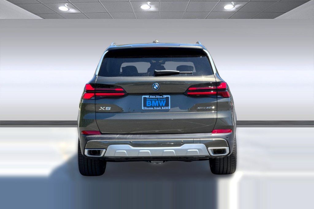 صورة 10 لـ 2026 BMW X5 PHEV XDRIVE50E