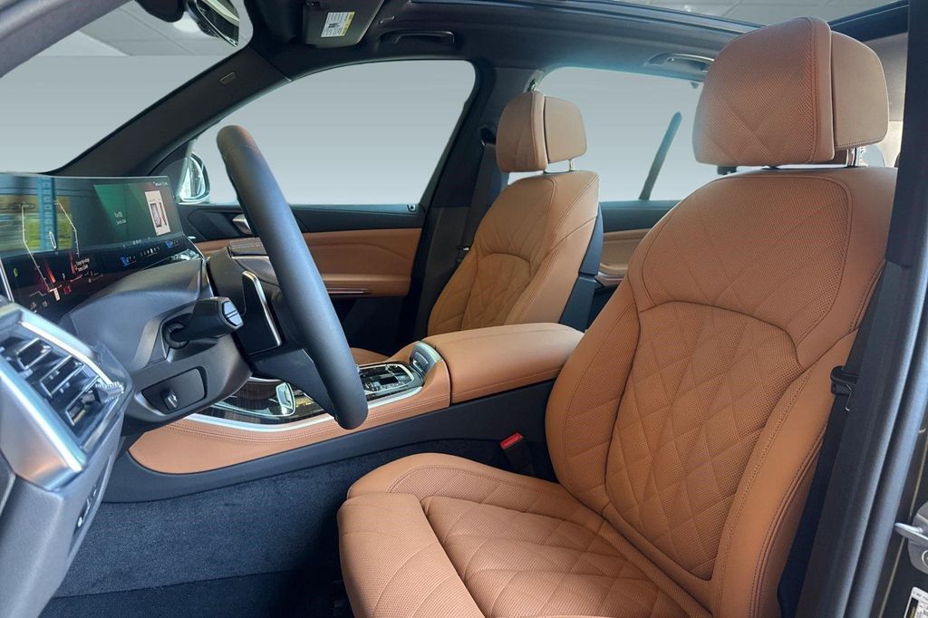 صورة 5 لـ 2026 BMW X5 PHEV XDRIVE50E