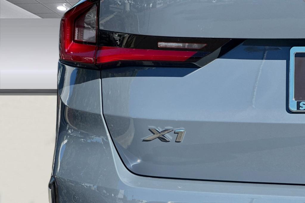 BMW X1 XDRIVE28I - 7