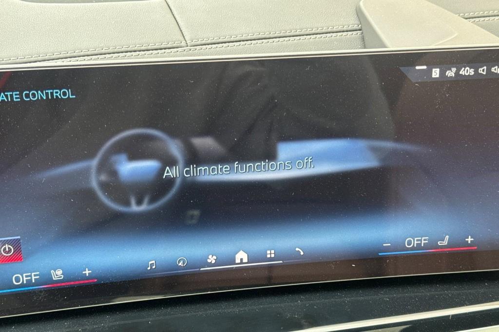 صورة مصغرة 25 لـ 2026 BMW X5 M60I