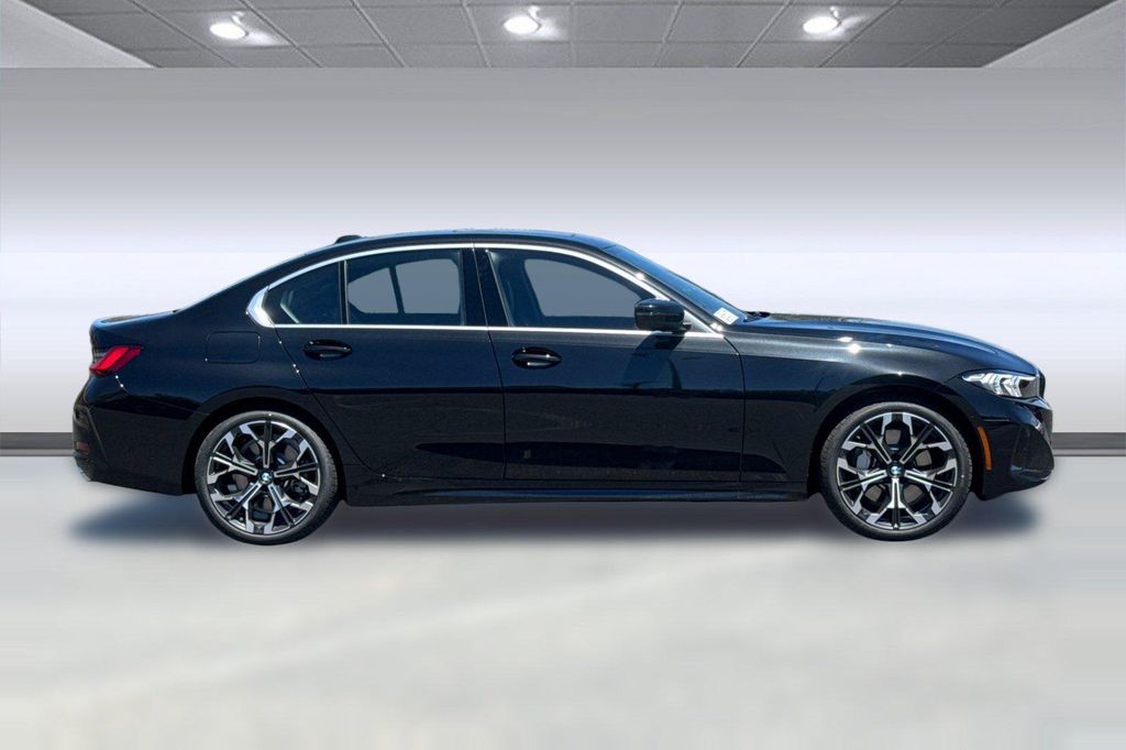 صورة 7 لـ 2026 BMW 330 330I