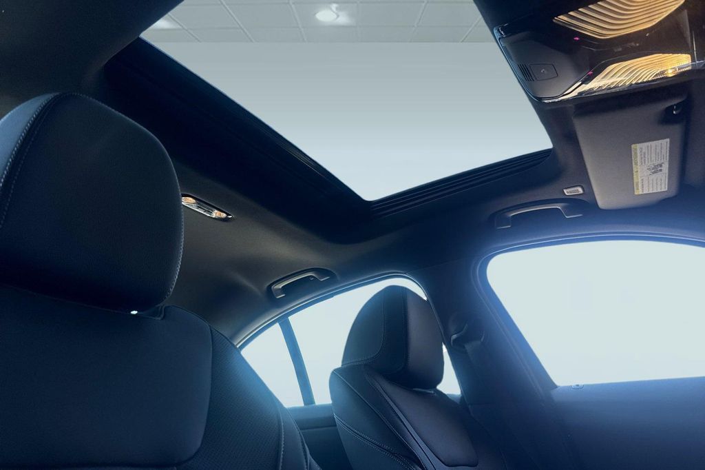 صورة مصغرة 20 لـ 2026 BMW 330 330I