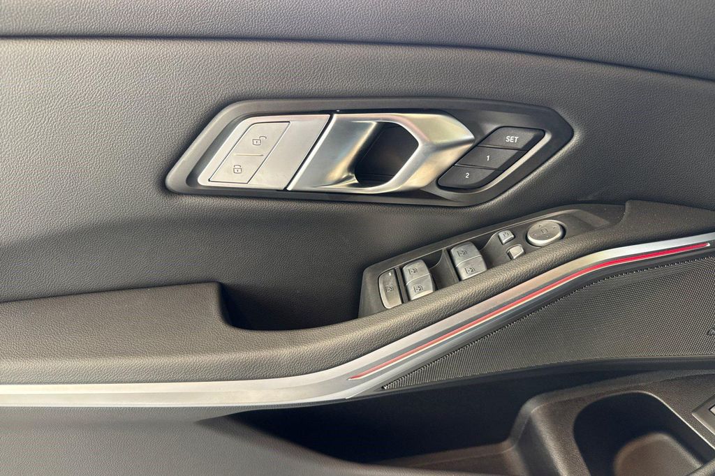 2026 BMW 330 NA 缩略图 14
