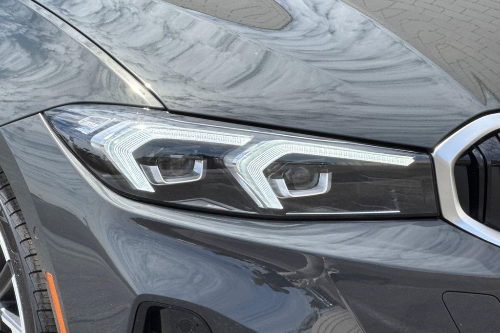 2026 BMW 330 NA 缩略图 12
