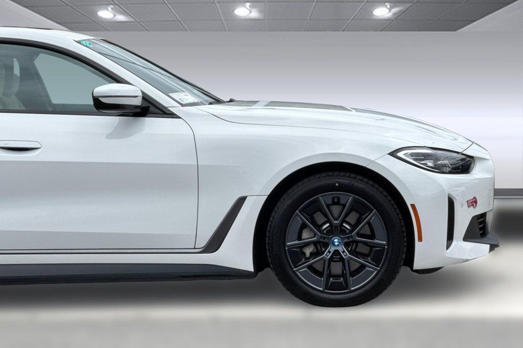 صورة مصغرة 34 لـ 2023 BMW I4 GRAN COUPE EDRIVE35