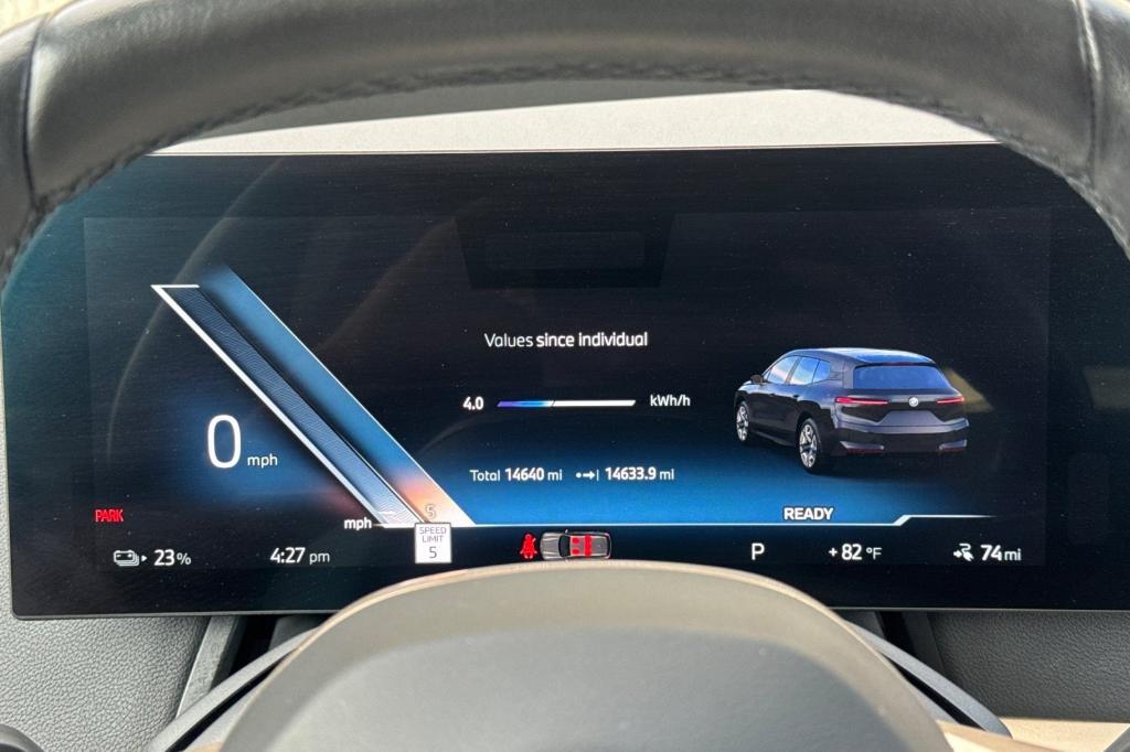 2025 BMW IX XDRIVE50 — миниатюра 18