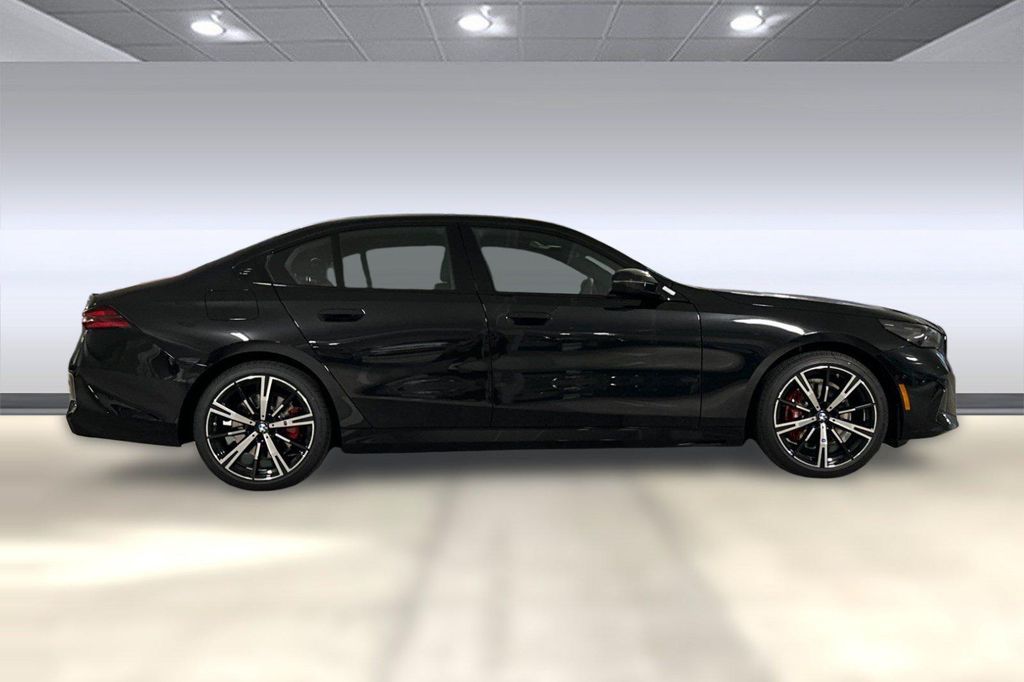 صورة مصغرة 8 لـ 2027 BMW 530 I