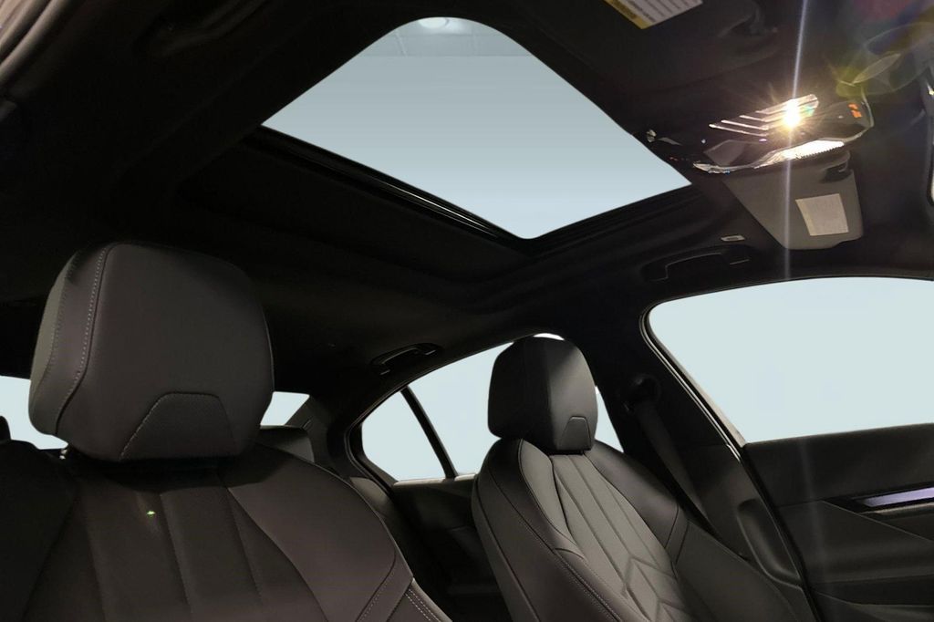 صورة مصغرة 23 لـ 2027 BMW 530 I