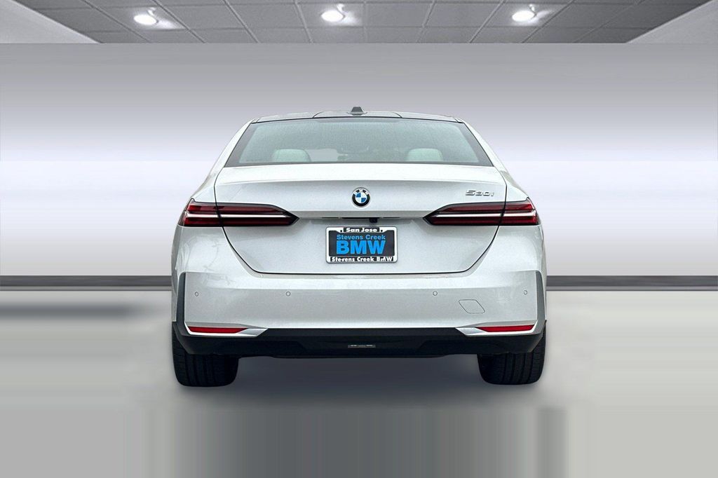 صورة مصغرة 9 لـ 2027 BMW 530 I