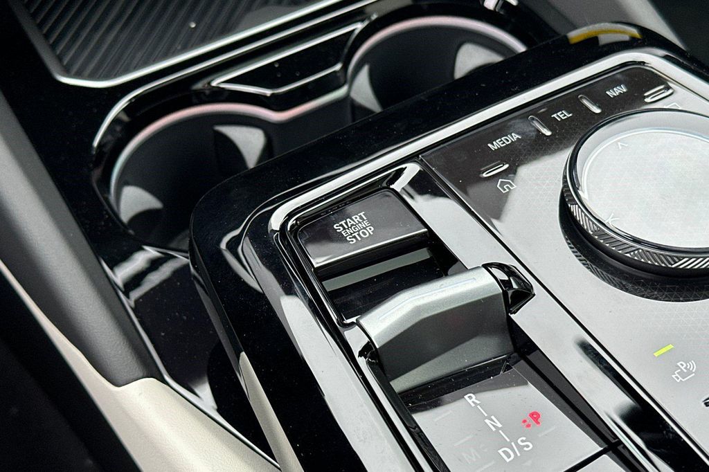 صورة مصغرة 15 لـ 2027 BMW 530 I