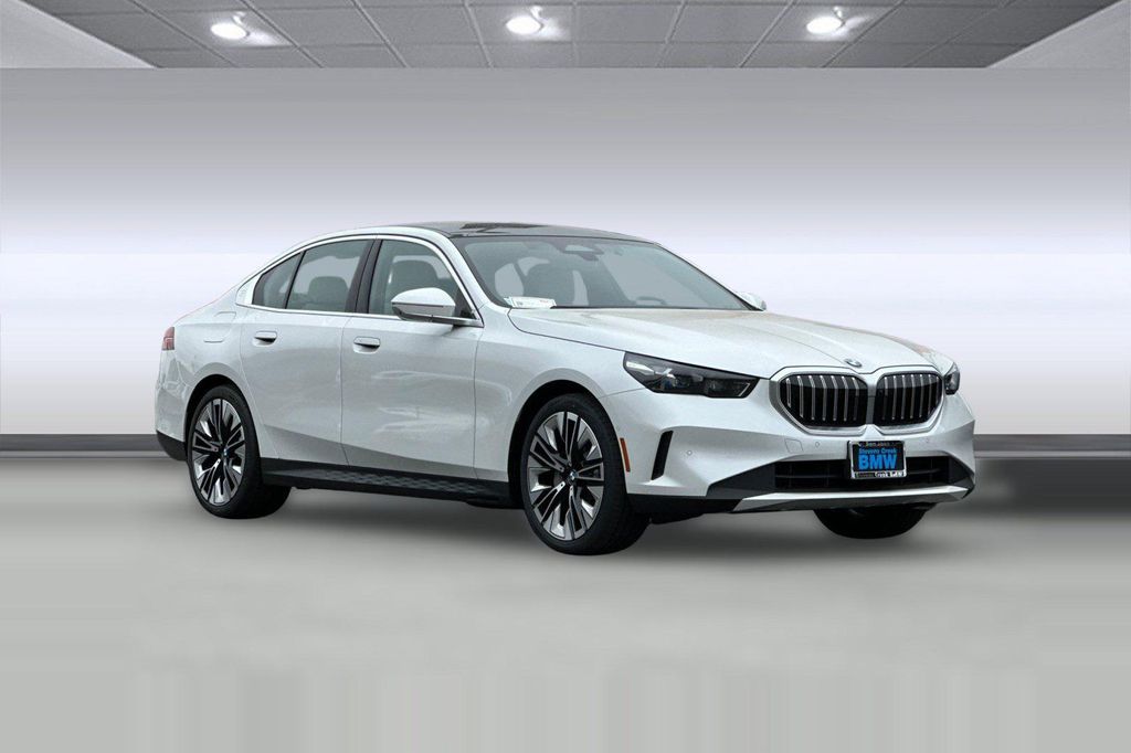 صورة مصغرة 6 لـ 2027 BMW 530 I