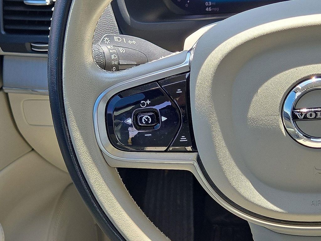 صورة مصغرة 20 لـ 2024 Volvo XC90 B5 CORE BRIGHT THEME
