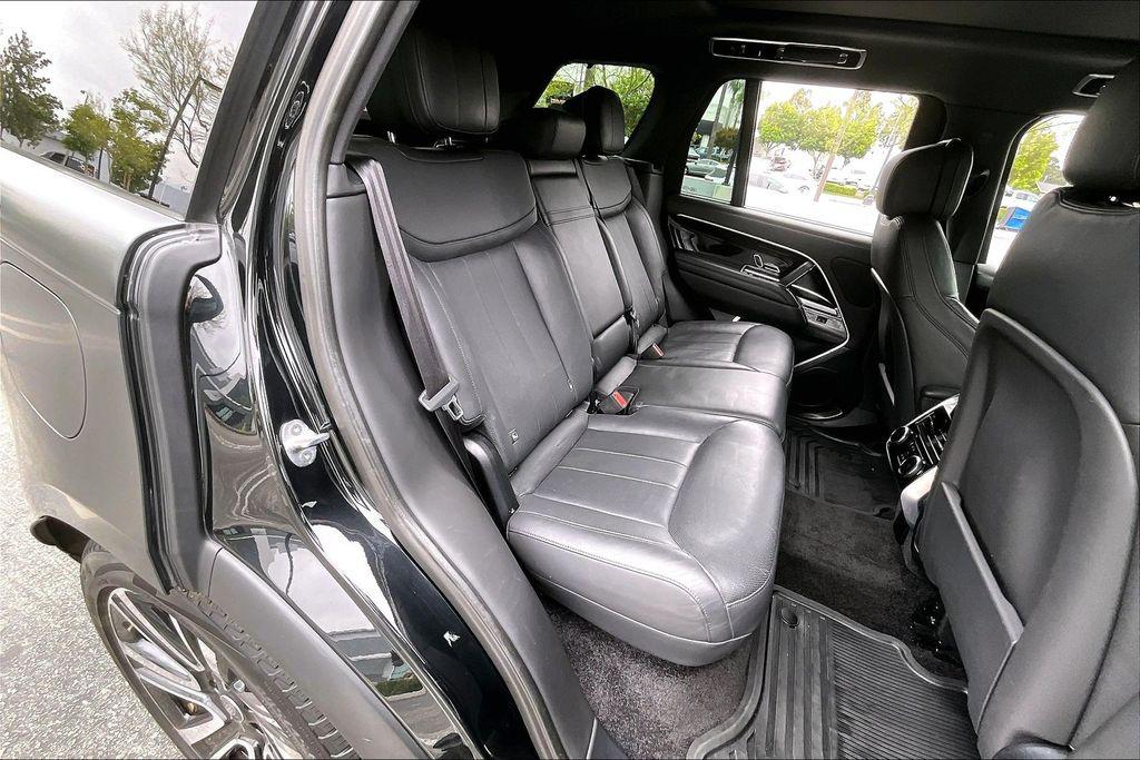 2023 LAND Rover RANGE ROVER P400 SE — миниатюра 18