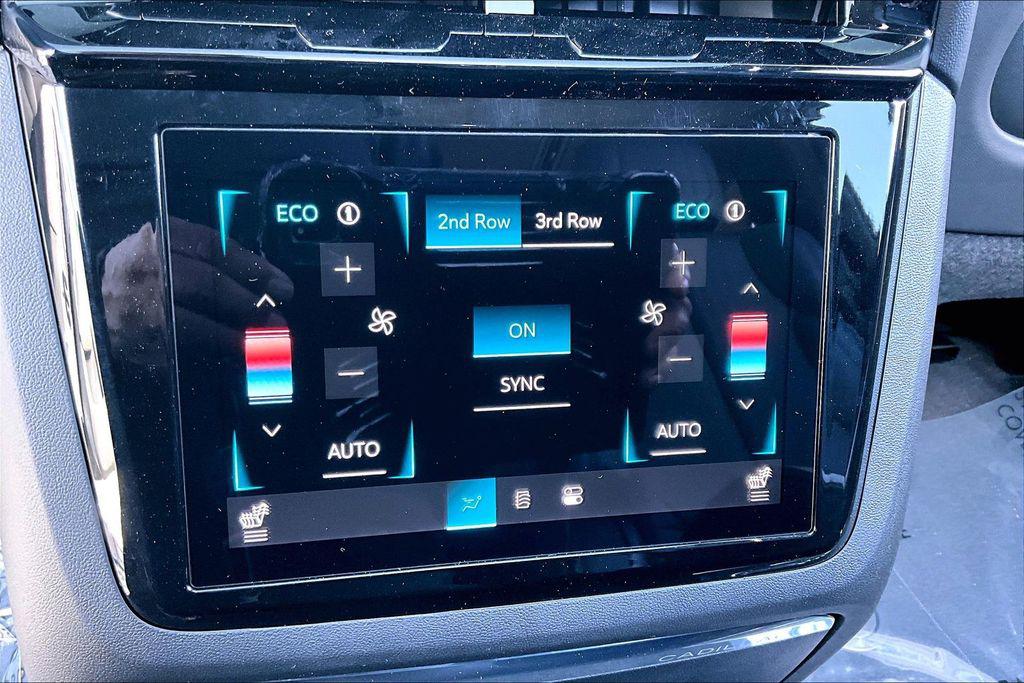 2026 Cadillac ESCALADE IQ PREMIUM LUXURY — миниатюра 21