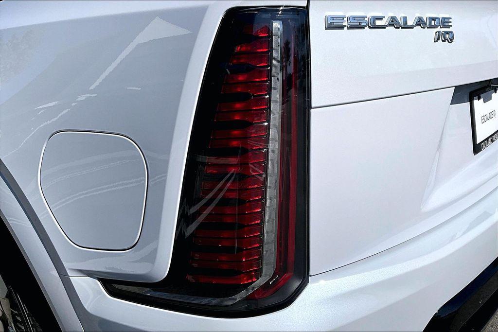 2026 Cadillac ESCALADE IQ PREMIUM LUXURY — миниатюра 15