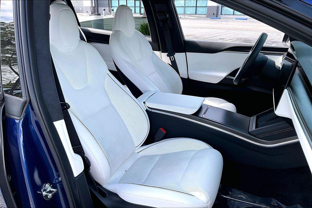 TESLA MODEL X PLAID TRI MOTOR ALL-WHEEL DRIVE - 9
