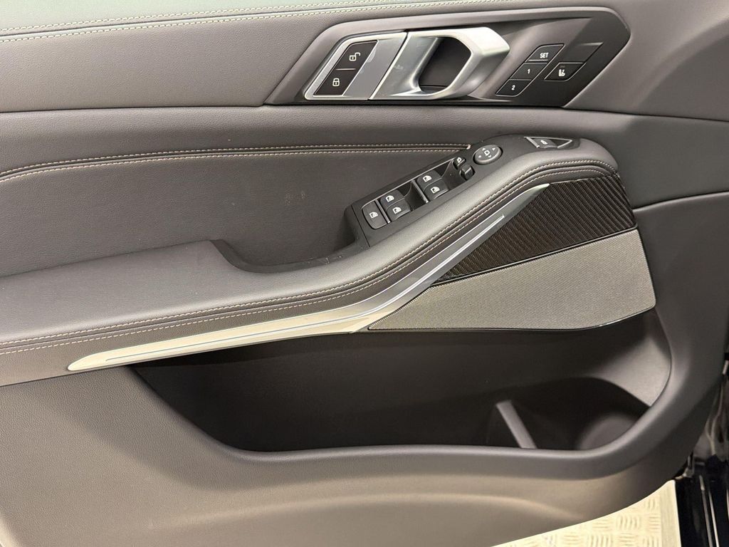 صورة مصغرة 14 لـ 2026 BMW X5 M60I