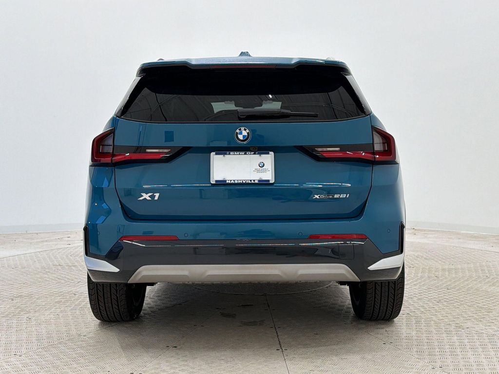 صورة 9 لـ 2025 BMW X1 XDRIVE28I