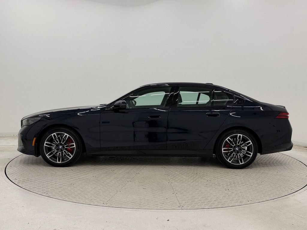 صورة مصغرة 2 لـ 2027 BMW 530 XDRIVE