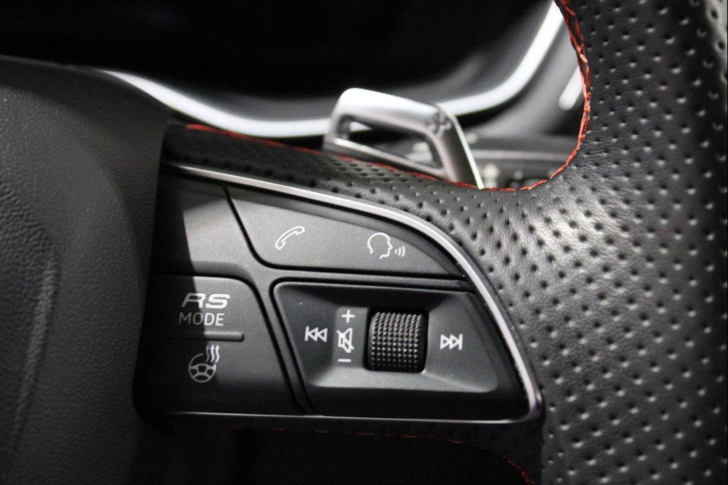 صورة 23 لـ 2021 AUDI RS 5 2.9T