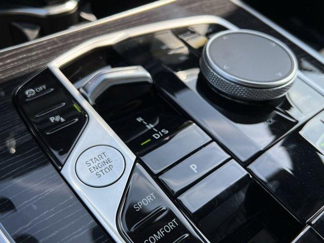 صورة مصغرة 18 لـ 2027 BMW X7 XDRIVE40I