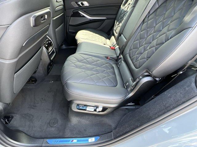 صورة مصغرة 21 لـ 2027 BMW X7 XDRIVE40I