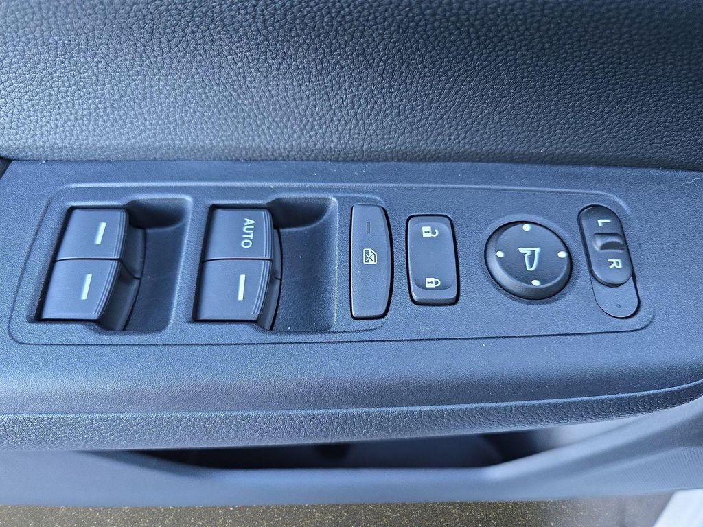 2026 Honda CR-V LX AWD thumbnail 25