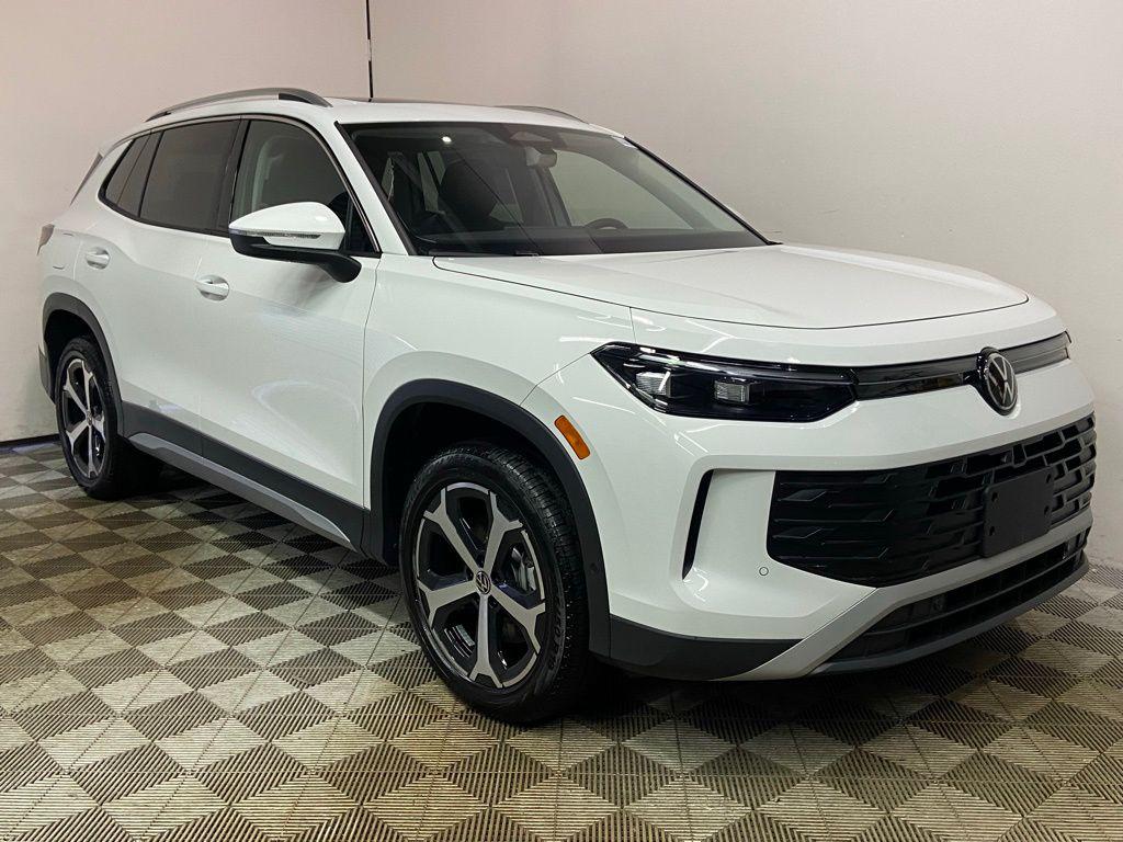 New 2026 Volkswagen Tiguan 2.0T SE 4MOTION