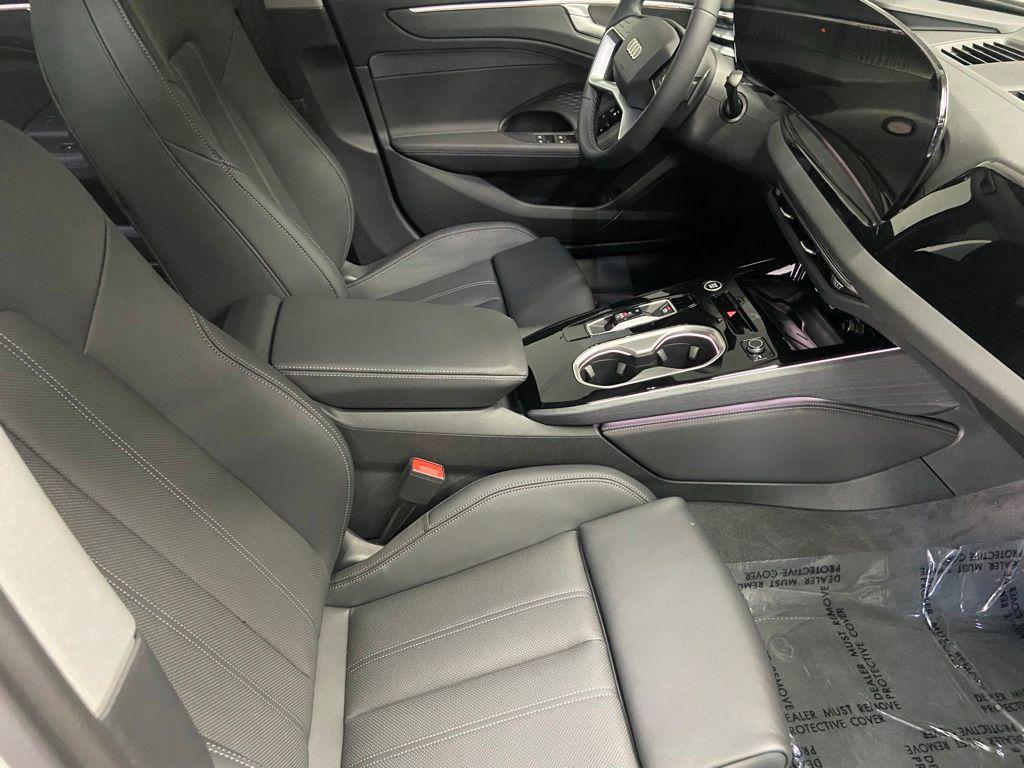 صورة 8 لـ 2026 AUDI A6 PREMIUM PLUS
