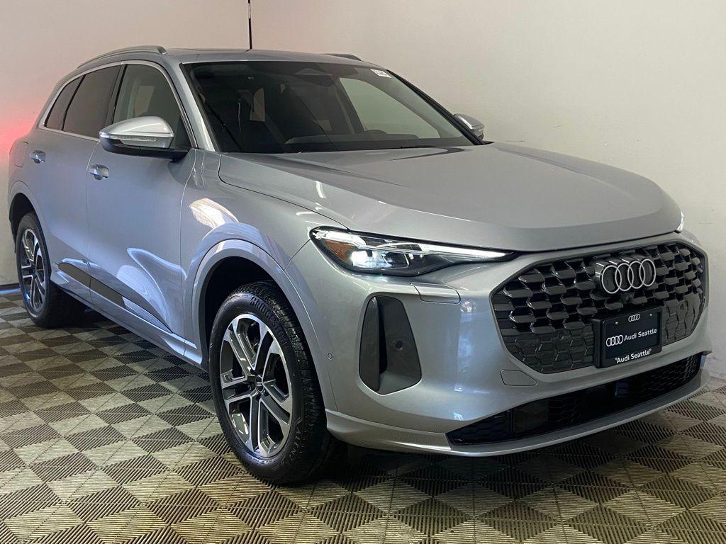 New 2025 Audi Q5 2.0T Premium Plus