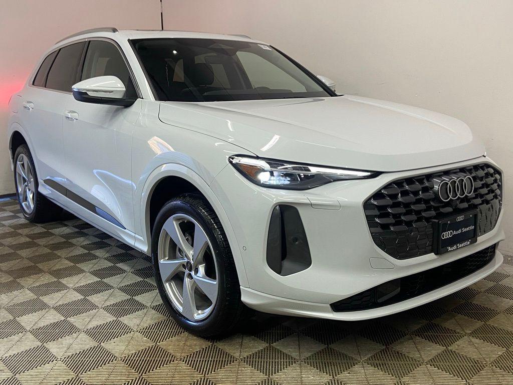 New 2025 Audi Q5 2.0T Premium Plus