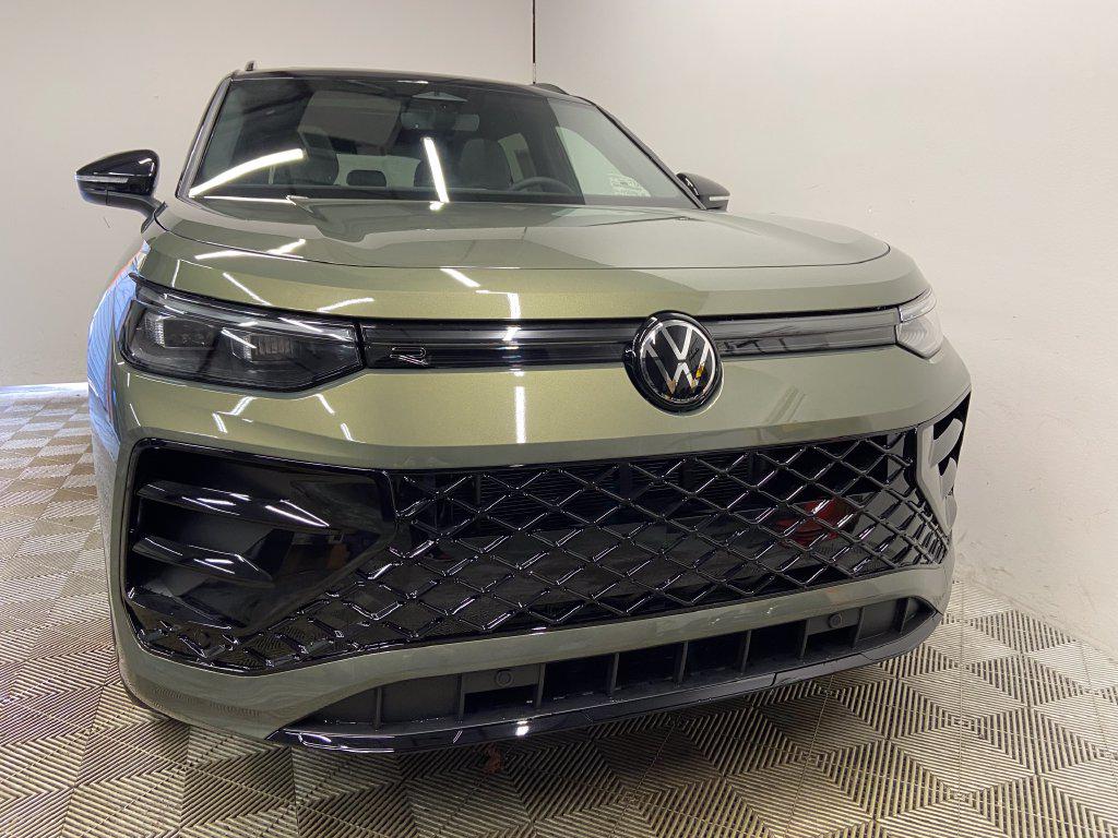 New 2027 Volkswagen Tiguan 2.0T SE R-Line Black 4MOTION