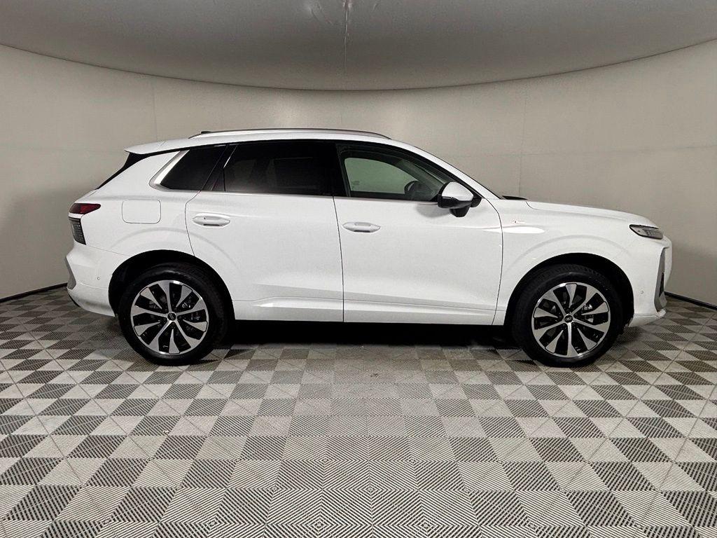 صورة 8 لـ 2026 AUDI Q3 S LINE
