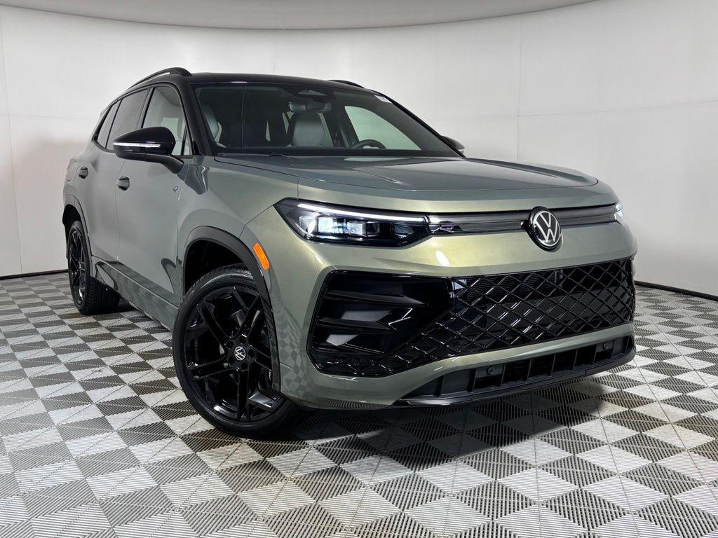New 2026 Volkswagen Tiguan 2.0T SE R-Line Black 4MOTION
