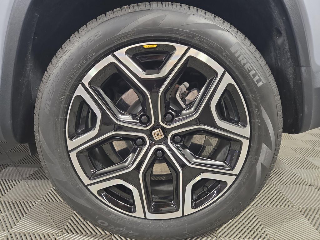 صورة 10 لـ 2024 Rivian R1S ADVENTURE PACKAGE