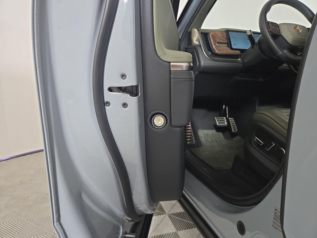 2024 Rivian R1T ADVENTURE PACKAGE — миниатюра 30