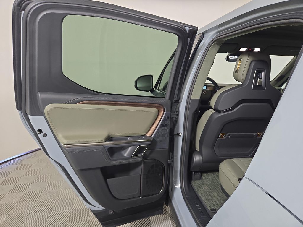 2024 Rivian R1T ADVENTURE PACKAGE — миниатюра 17