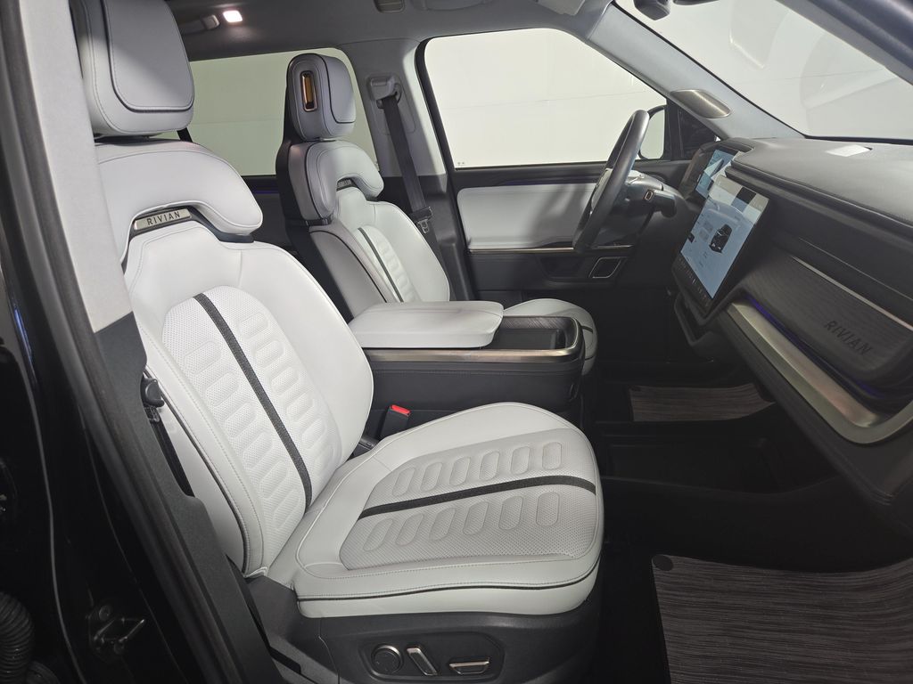 صورة مصغرة 24 لـ 2024 Rivian R1S ADVENTURE QUAD MOTOR LARGE PACK
