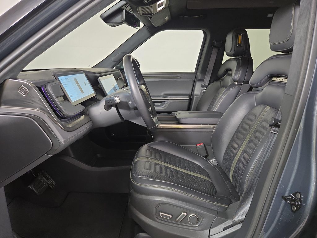 صورة 20 لـ 2025 Rivian R1S ADVENTURE TRIM