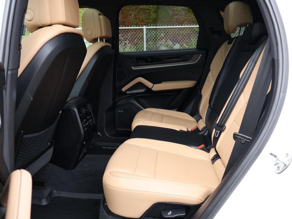 2025 Porsche CAYENNE BASE — миниатюра 21