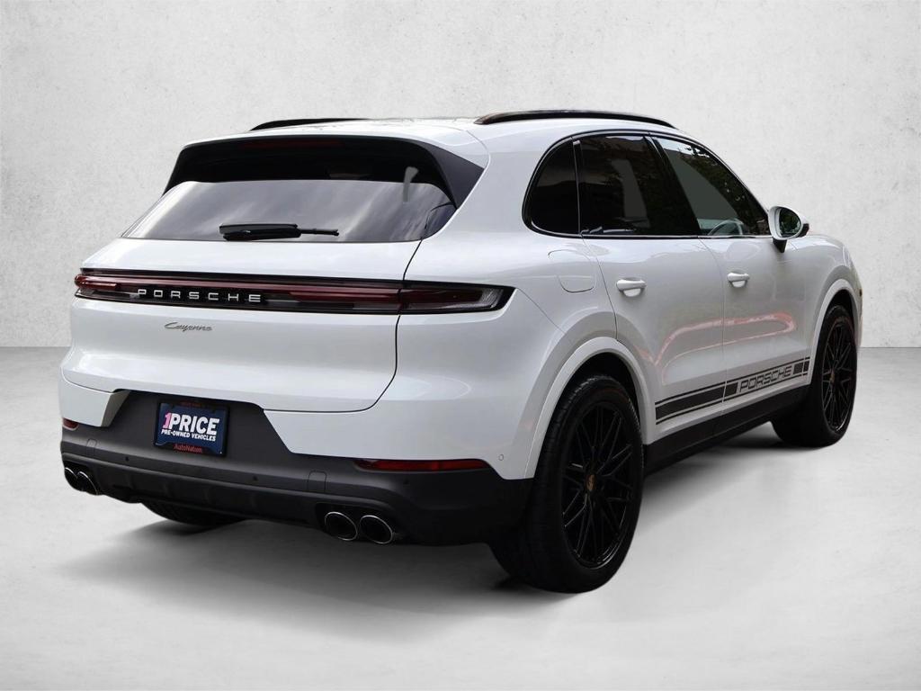 2025 Porsche CAYENNE BASE — фото 5