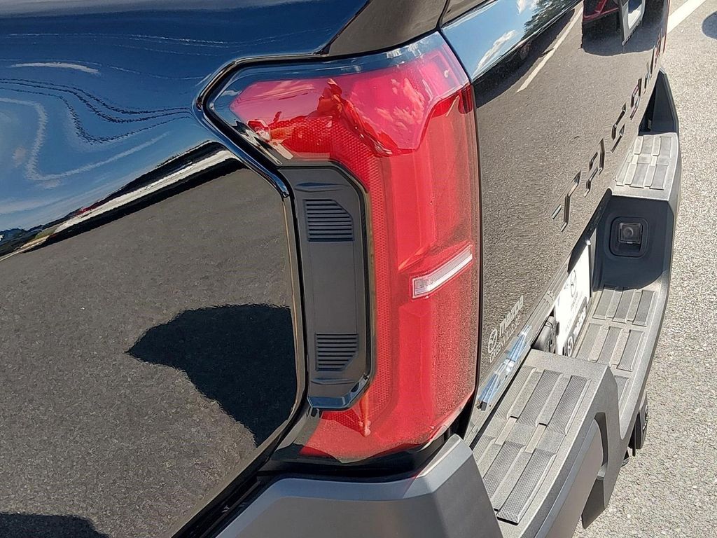 2025 Toyota TACOMA SR — миниатюра 13