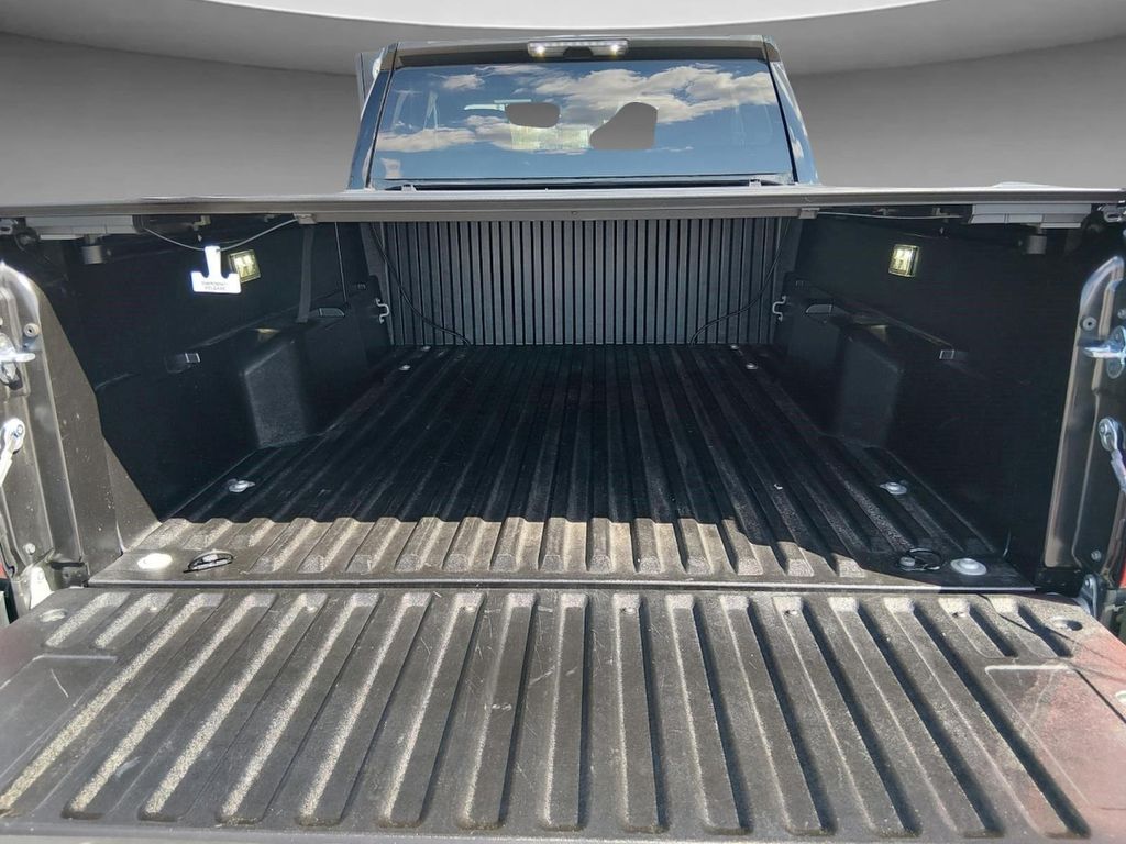 2025 Toyota TACOMA SR — миниатюра 18