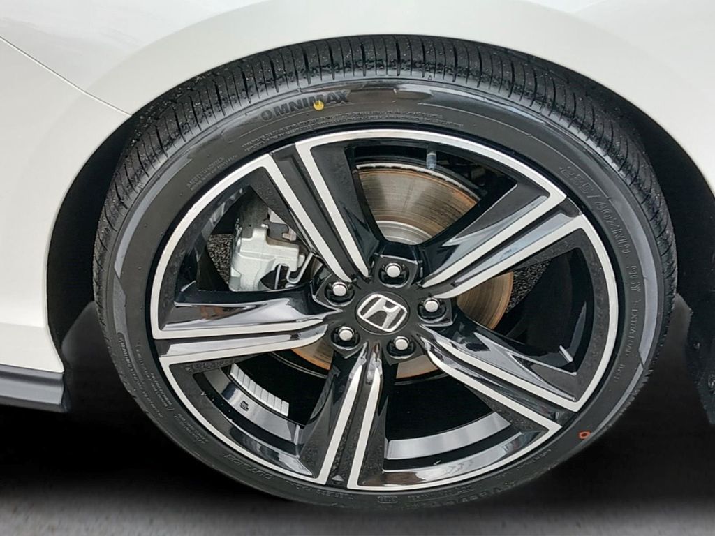 صورة 11 لـ 2025 Honda ACCORD HYBRID SPORT