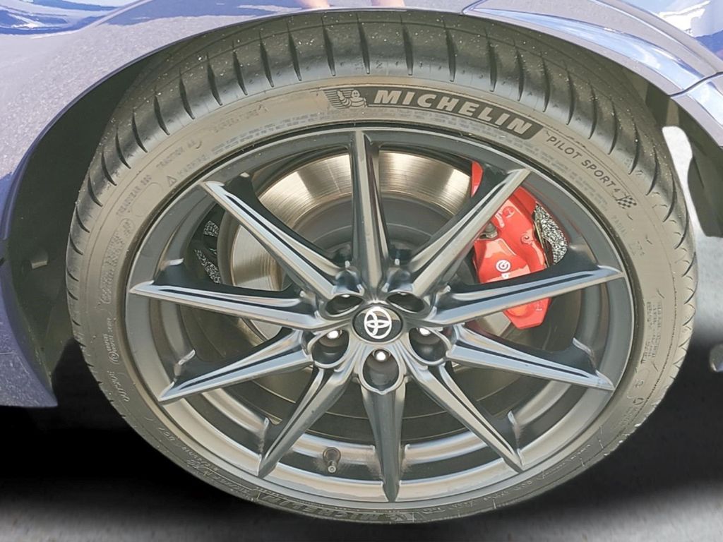 صورة 12 لـ 2025 Toyota GR86 PREMIUM