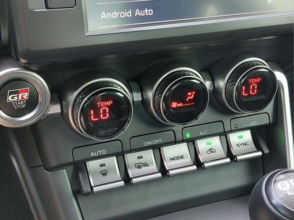 صورة مصغرة 24 لـ 2025 Toyota GR86 PREMIUM