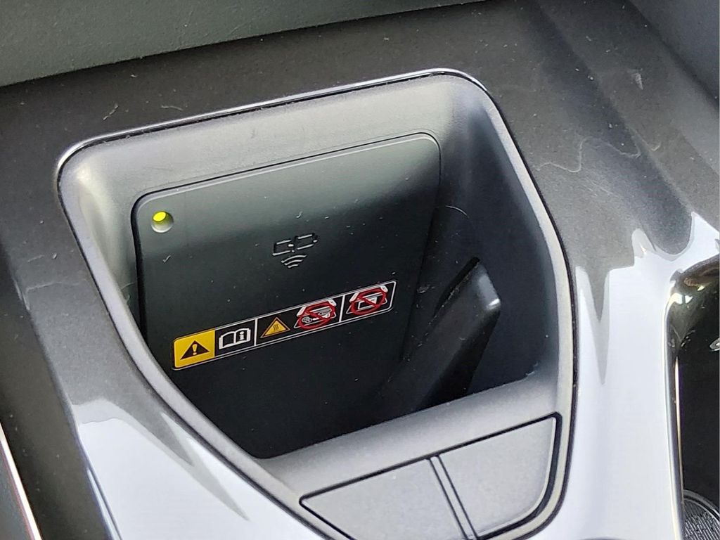 2026 Toyota CROWN XLE thumbnail 25
